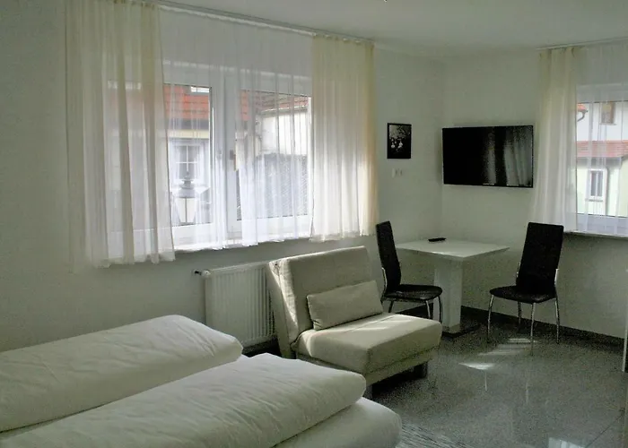 Haus Zum Schlosspark 3*
