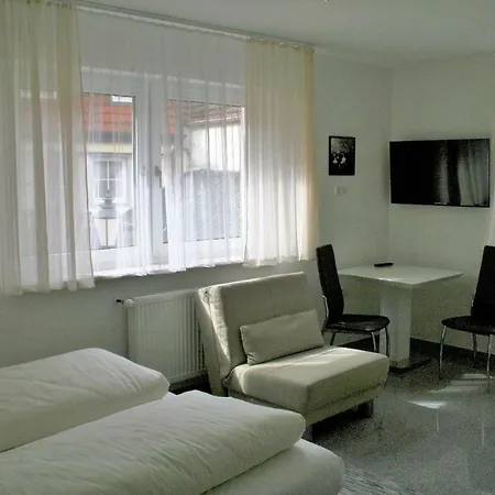 Haus Zum Schlosspark 3*